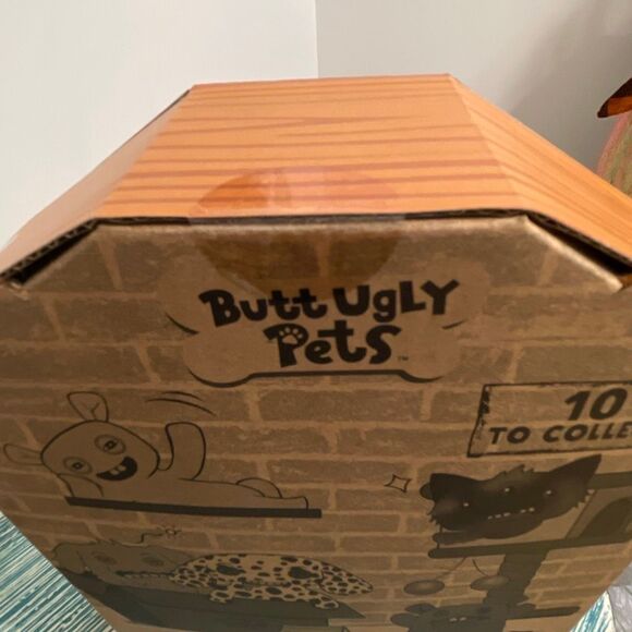 Zuru Fuggler Mr Buttons Golden Retriever Butt Ugly Pets Stuffed Animal - Picture 7 of 9